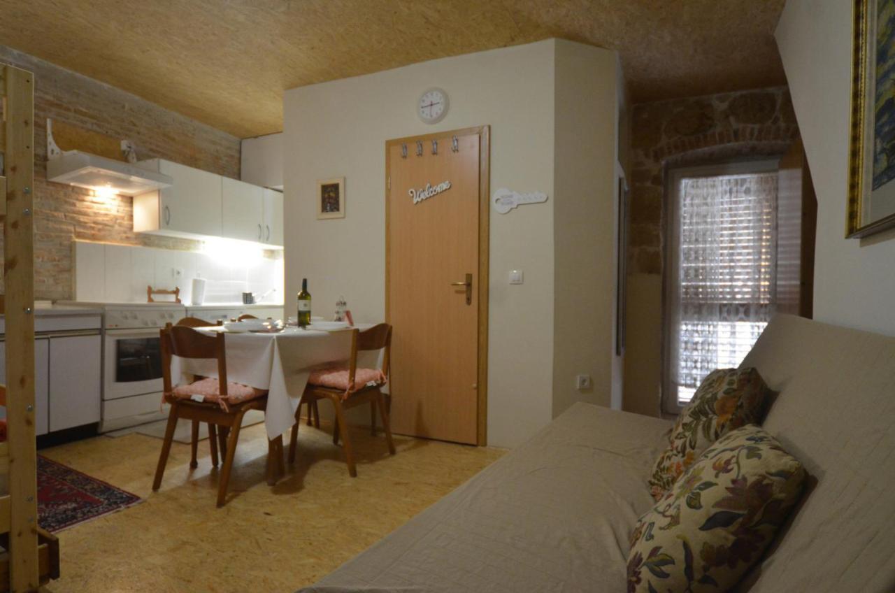 Studio Apartment La Maison De Catherine Rovinj Exterior photo