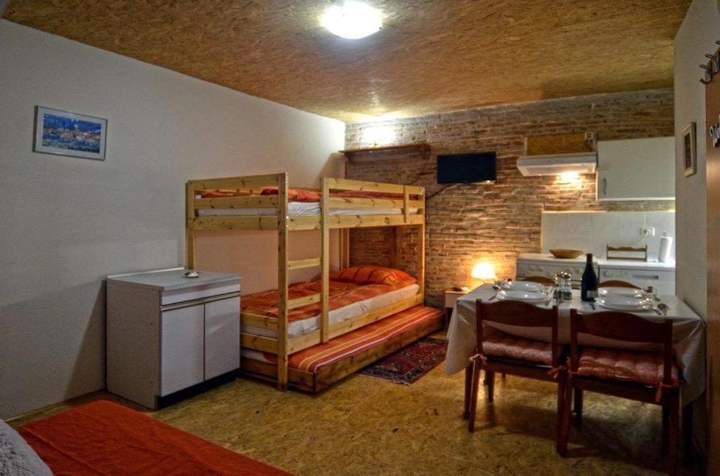 Studio Apartment La Maison De Catherine Rovinj Exterior photo