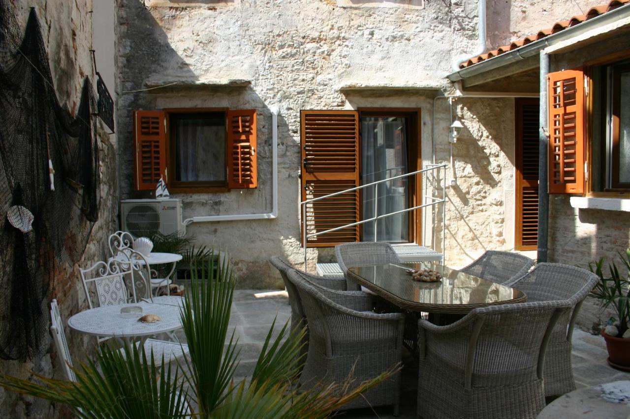 Studio Apartment La Maison De Catherine Rovinj Exterior photo