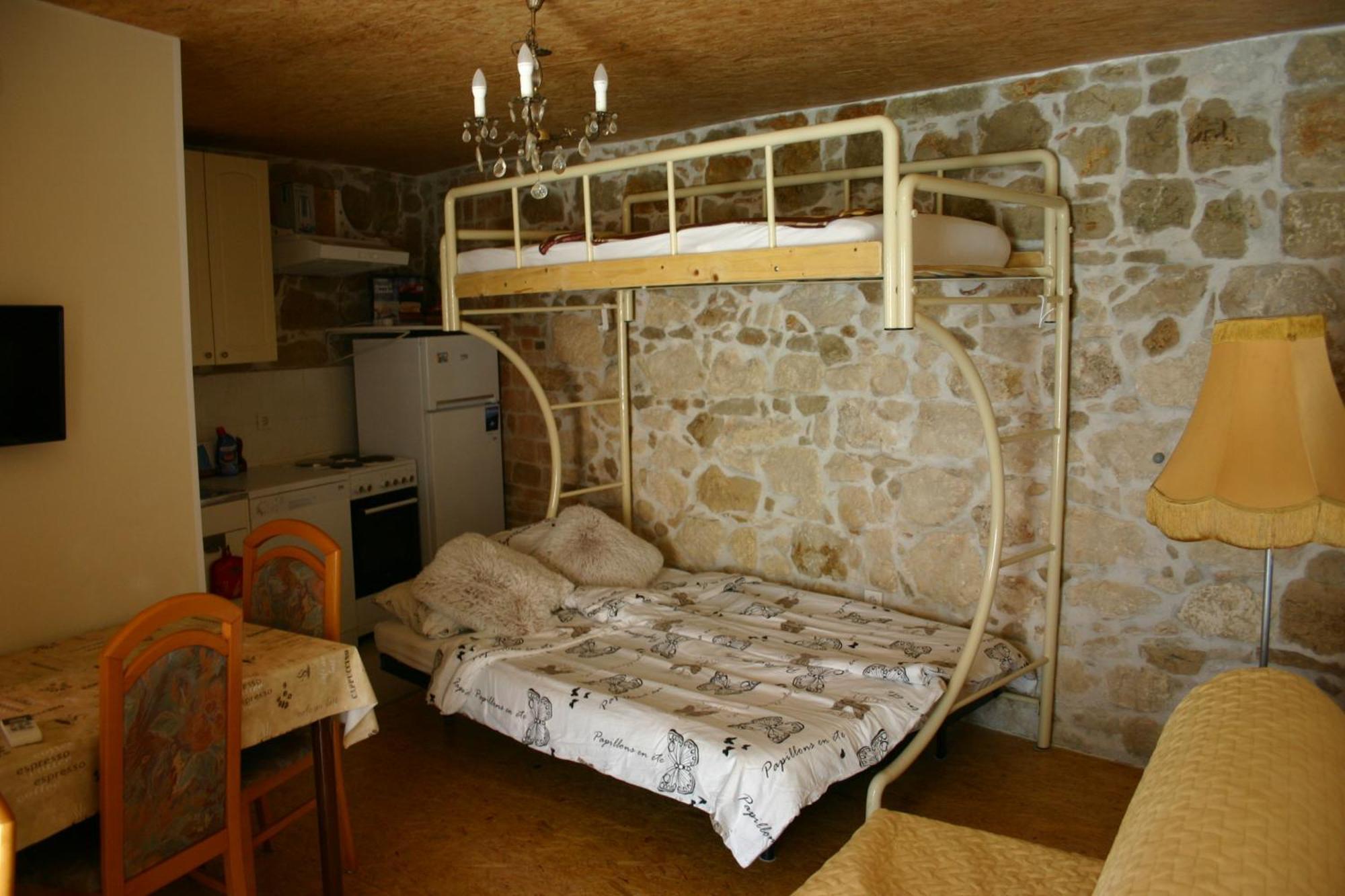 Studio Apartment La Maison De Catherine Rovinj Exterior photo
